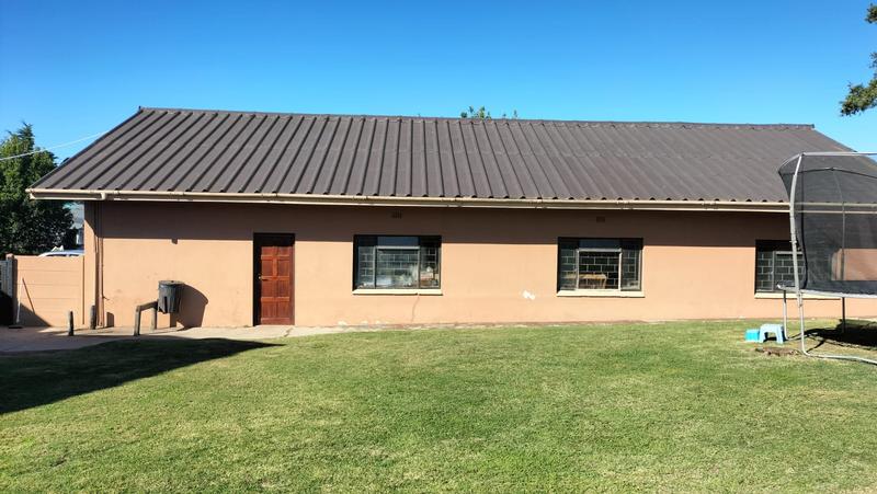 5 Bedroom Property for Sale in Mossel Bay Central Western Cape